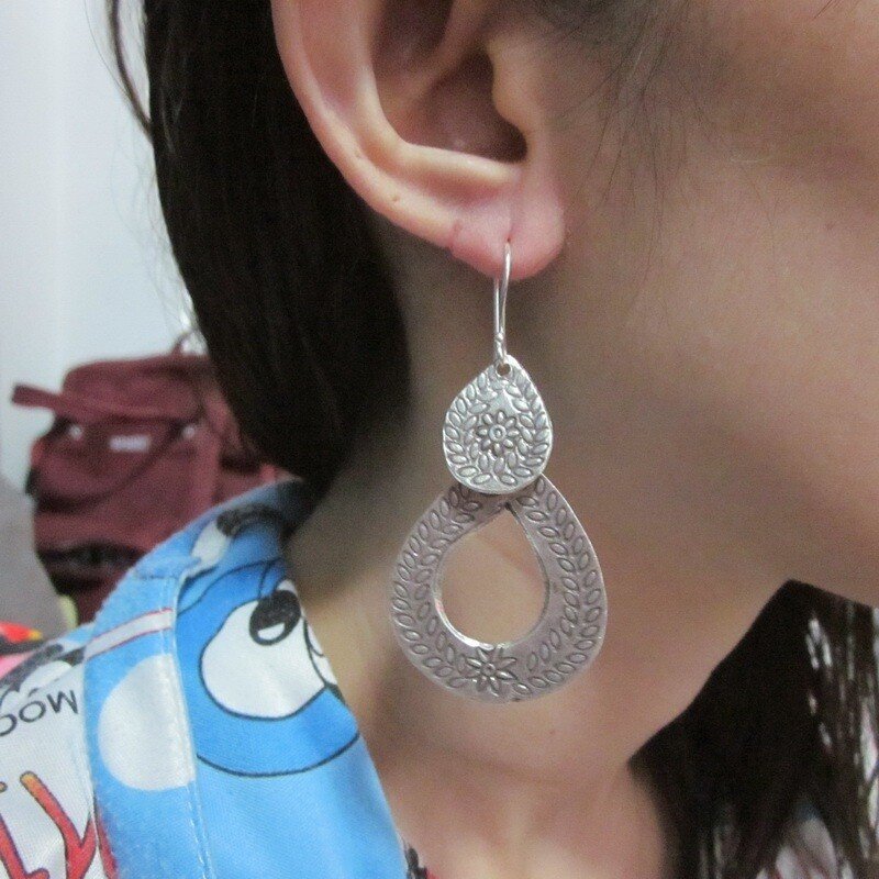 FINE SILVER EARRINGS 925 STERLING EAR DOUBLE DROP CELEBRATION LUCKY THEME