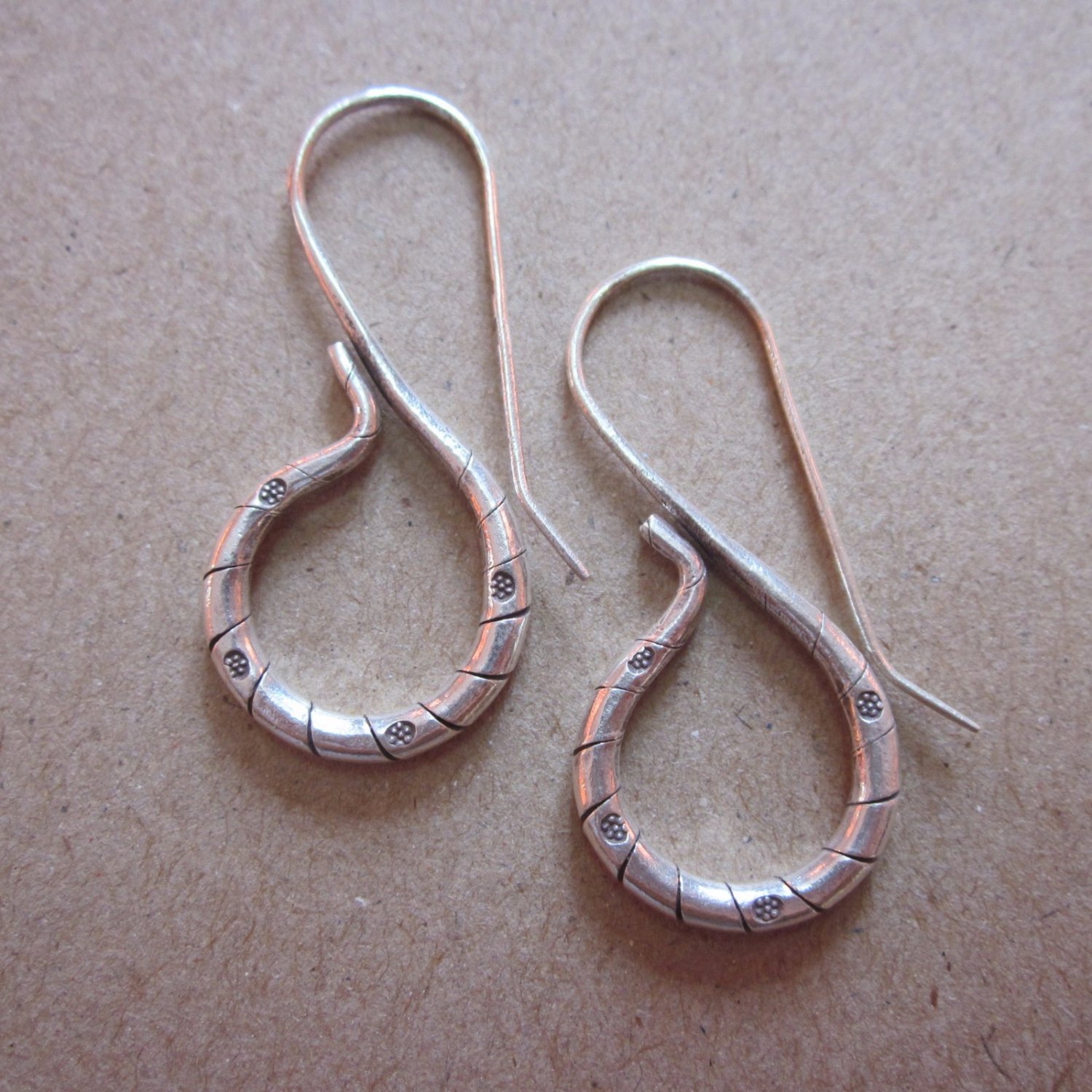 Hill Tribe Fine Sterling Silver Earrings Gorgeous Vintage Twist Hook Collectible