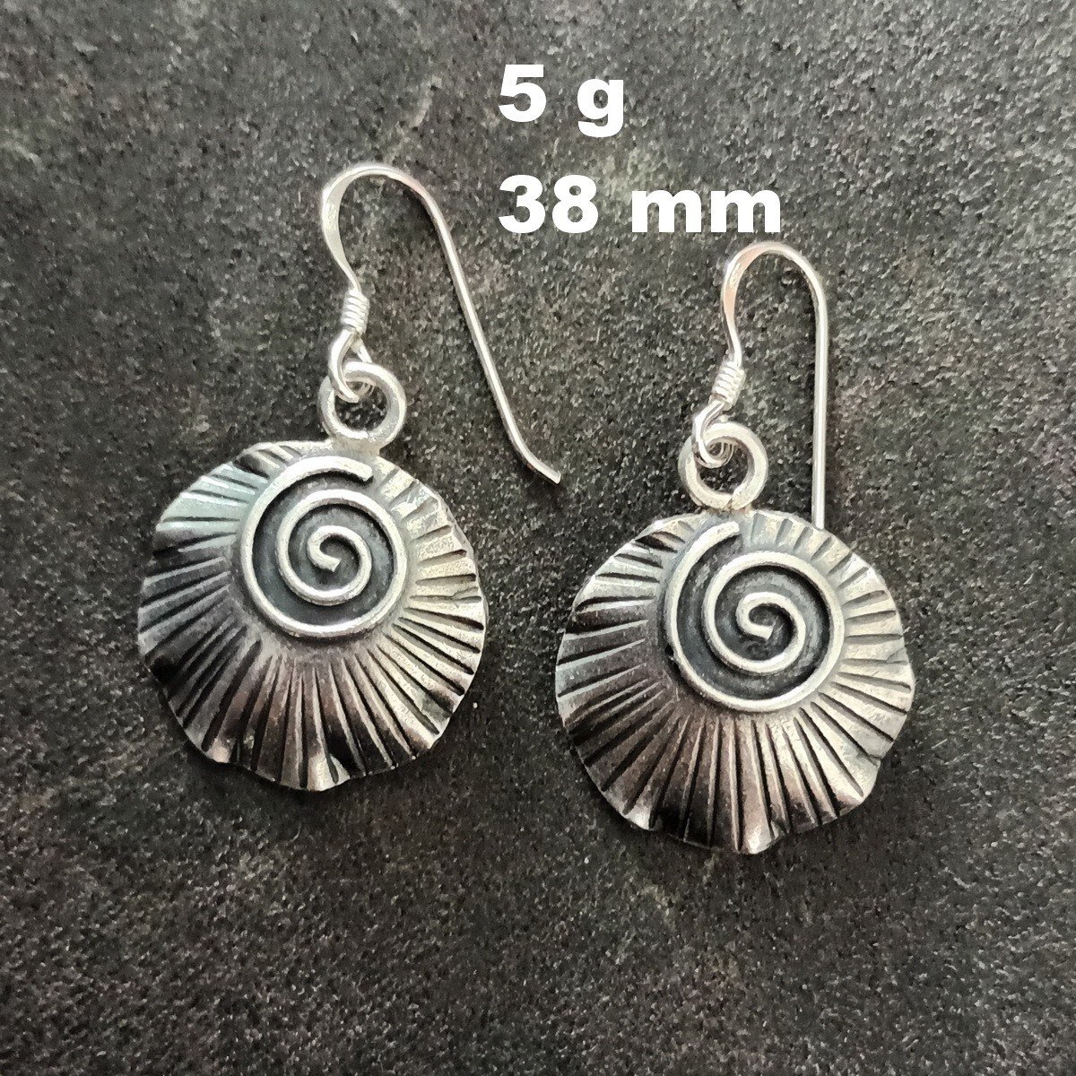 FINE SILVER EARRINGS VINTAGE CRAFT DANGLE ARTISAN 5g EMBOSSED FILIGREE #E028