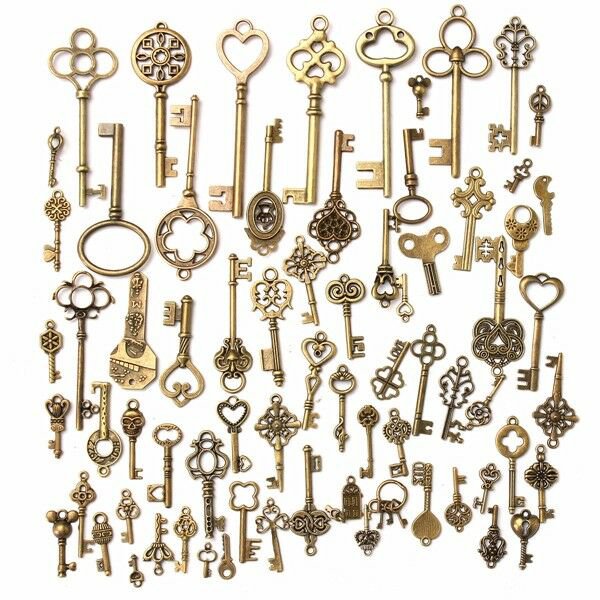 70Pcs Skeleton Antique Vintage Bronze Keys Fancy Heart Pendant Necklace Decor