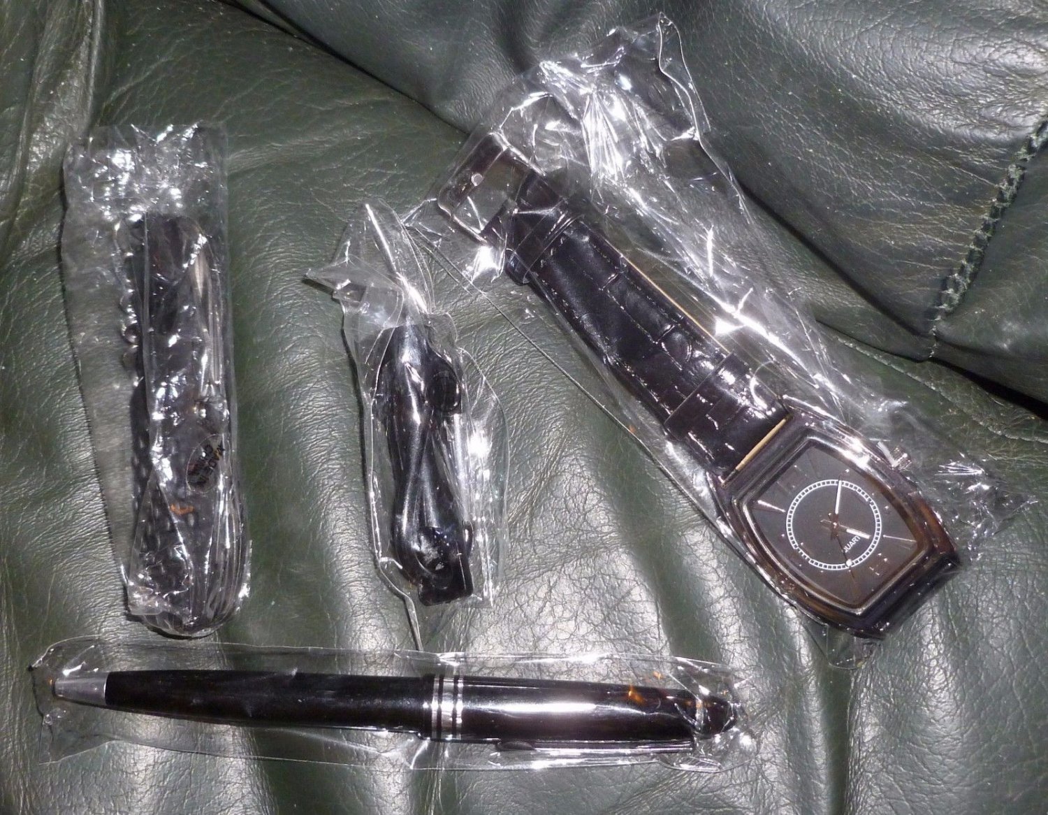 Utility Lot! Watch, Knife, Flashlight, & Pen! NEW!