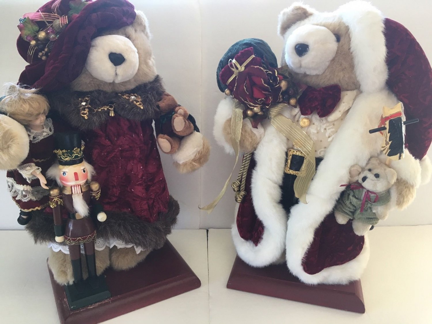 santa and mrs claus plush dolls