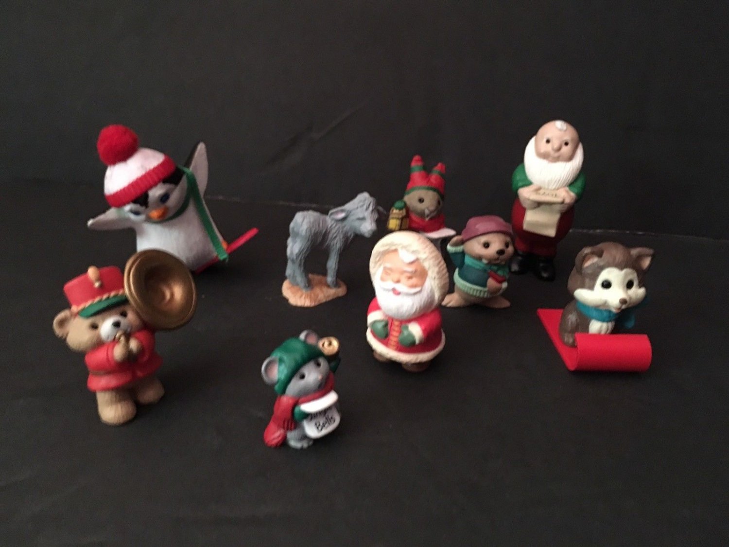 Merry Miniature Hallmark Christmas Vintage Figures Lot Of 26 (#1)