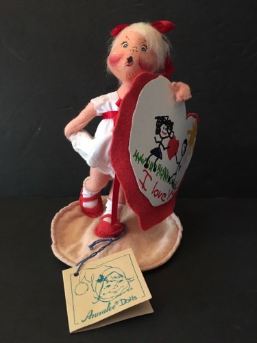 HTF Annalee Doll 1994 7-inch Sweetheart Pose-able Tags 0390 Unique expression!