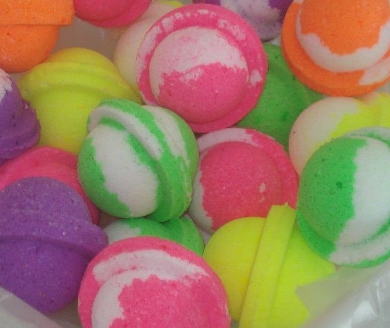 Mixed Lot of Bath Bomb Fizzies- 3 total bath bombs