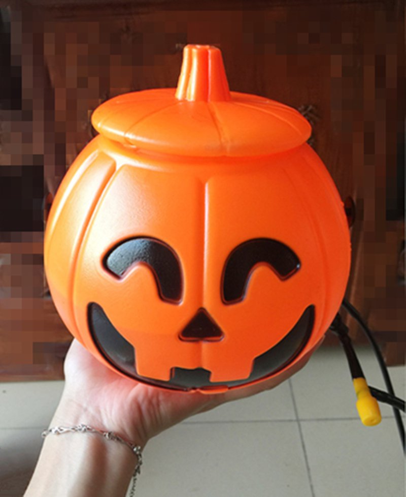 THE LARGE CAPACITY 1.2L  PUMPKIN SHAPED SELF-WATERING DEVICE TO CELEBRATE  HALLOWEEN