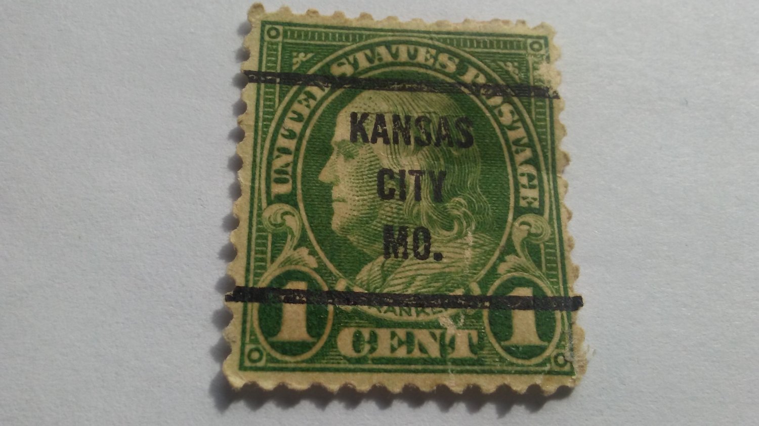 Benjamin Franklin 1 cent stamp Green. Machine Cancel. Perf 11. 1923 Rare