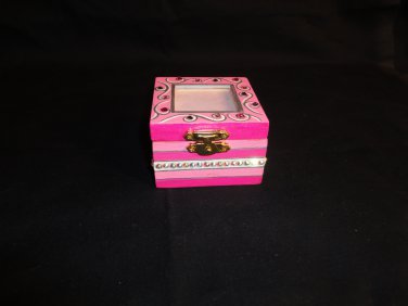Wooden trinket box