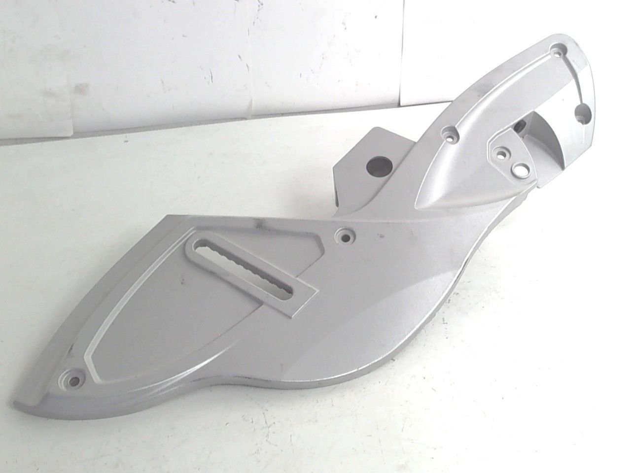 2010 Can-Am Spyder RT RTS Right Hand Footrest Support Bracket Roadster SE5 SM5