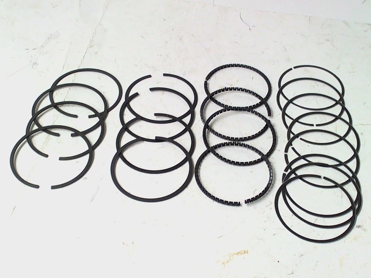 SealedPower E-448KC Engine Piston Ring Set For GM Opal 1.8 TURBO SKYHAWK SUNBIRD