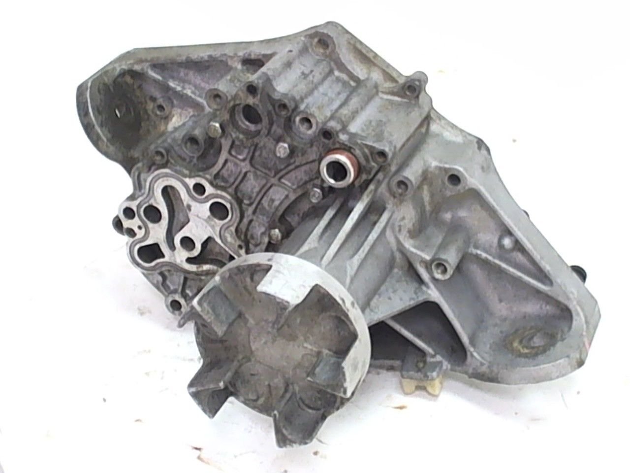 Yamaha Gear Pump Housing with Coupler FX140 Waverunner Cruiser 60E-13327-10-94