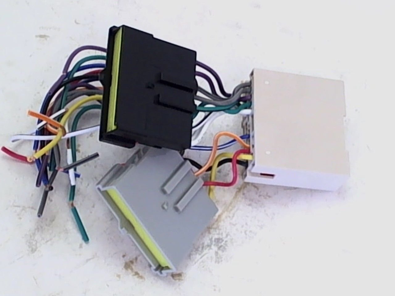Scosche FD213 Stereo Wiring Harness Connector Kit For 1986-2013 Ford