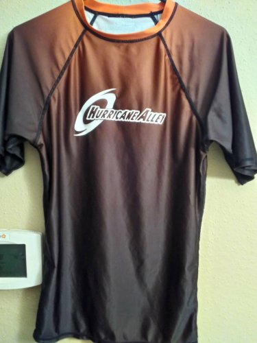 Castaways Mens Rash Guard Surf Swim Shirt Size L Hurricane Alley Orange Ombre