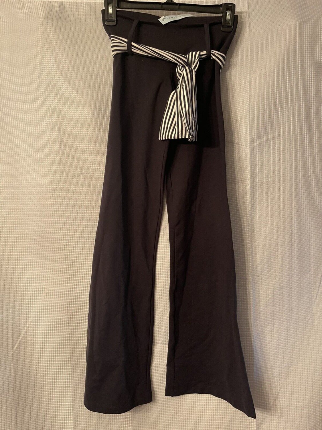 NWT Mari Dade Womens Juniors Bootleg Black Belted Yoga Pants Size Small