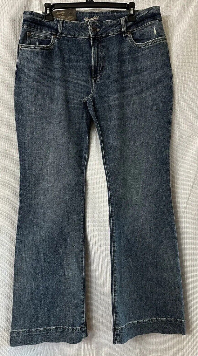 NWT Wrangler Retro Mae Mid Rise Womens Medium Wash Jeans Denim Plus Size 15x34