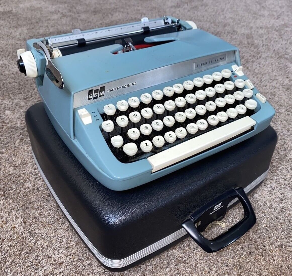 Vintage 1967 Excellent Smith-Corona Super Sterling Portable Typewriter Working