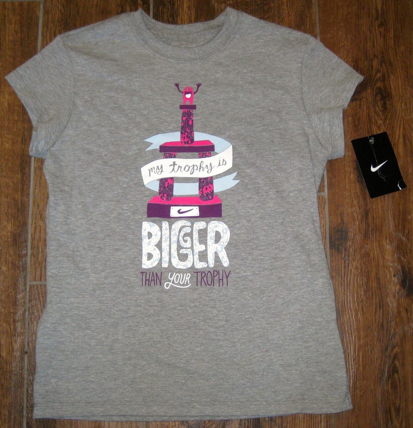NIKE MY TROPHY IS BIGGER THAN YOUR GRAPHIC TEE T SHIRT TOP YOUTH GIRLS L GREY