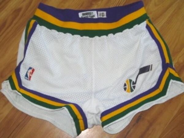 ADRIAN DANTLEY UTAH JAZZ GAME USED WORN SHORTS UNIFORM SIZE 34 WHITE SAND KNIT