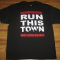 RUN THIS TOWN RUN DMC T-Shirt XL DMC NEW YORK CITY SKYLINE BLACK NEW WHITE RED