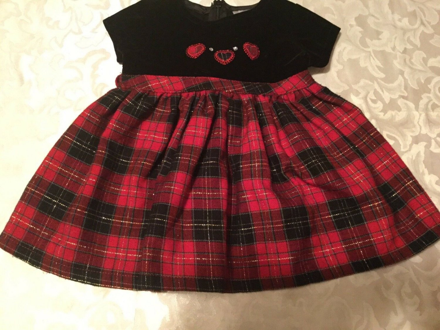 Valentines Day Size 12 mo Youngland black red plaid velour dress girls