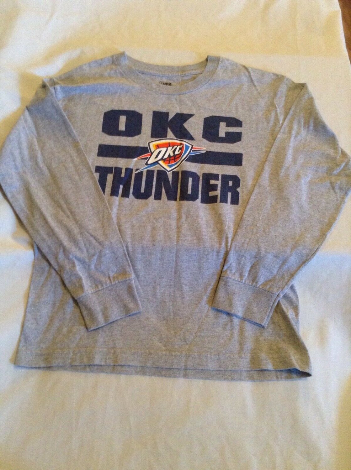 NBA OKC Oklahoma Thunder sweatshirt Size 10  12 long sleeve sweater gray sports