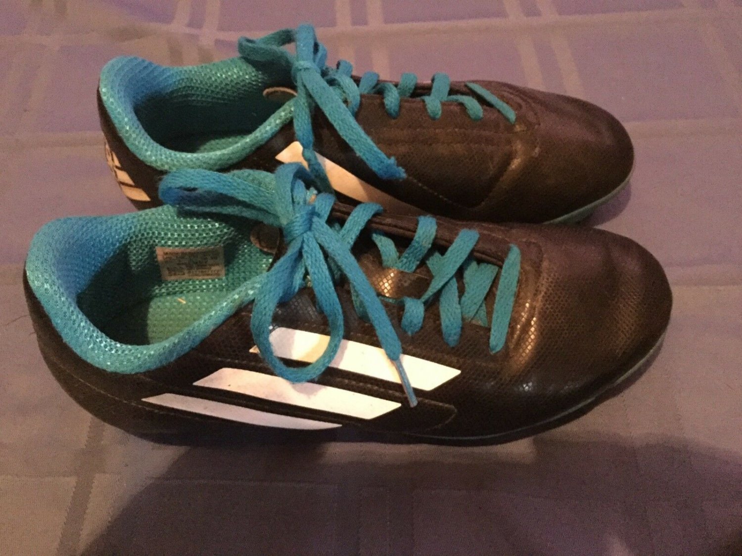 Adidas cleats Size 10.5 baseball softball soccer black sports shoes Boys Girls