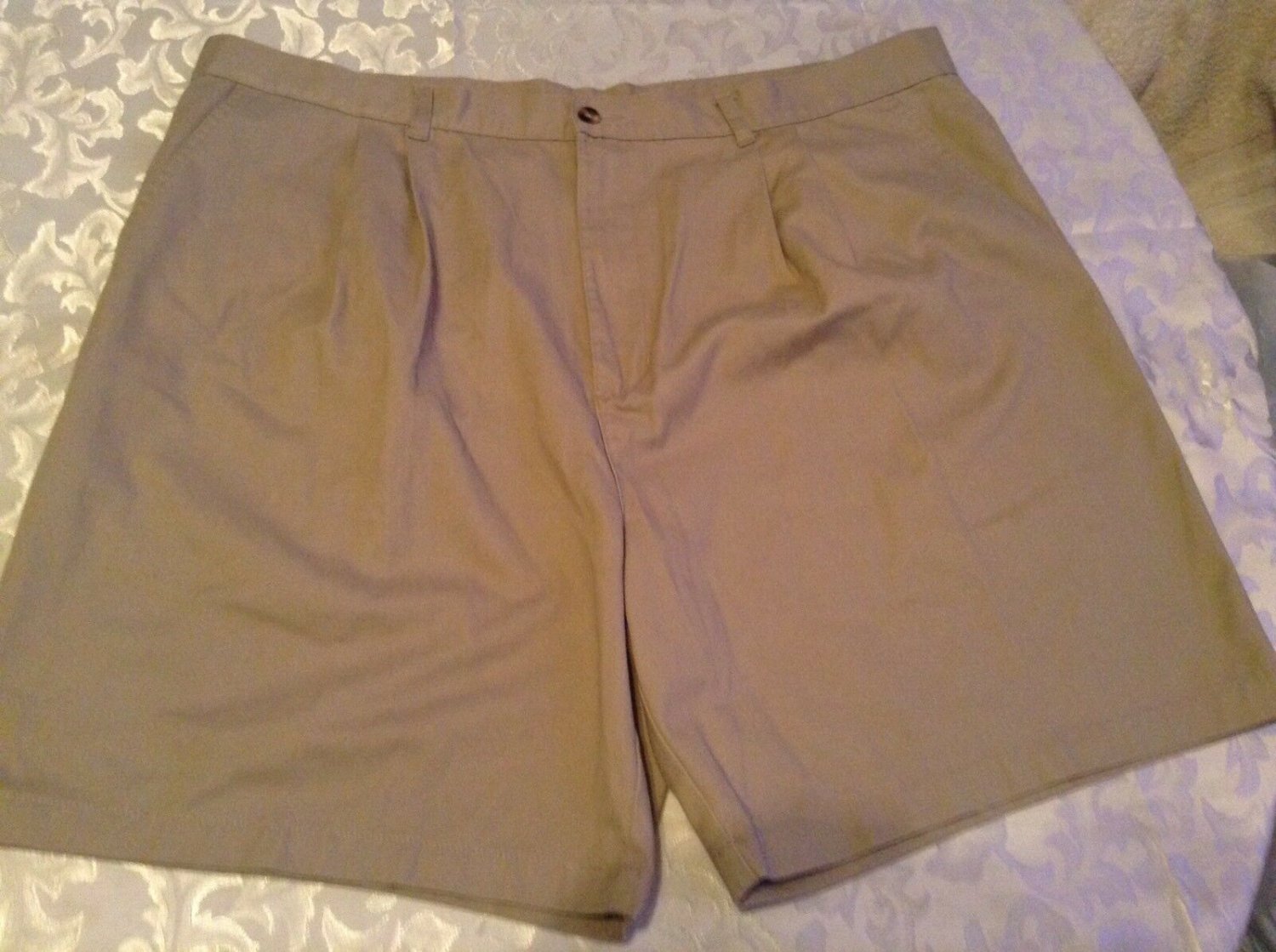 Fathers Day Size 42 Puritan shorts khaki pleated front Inseam 7.5 inch mens