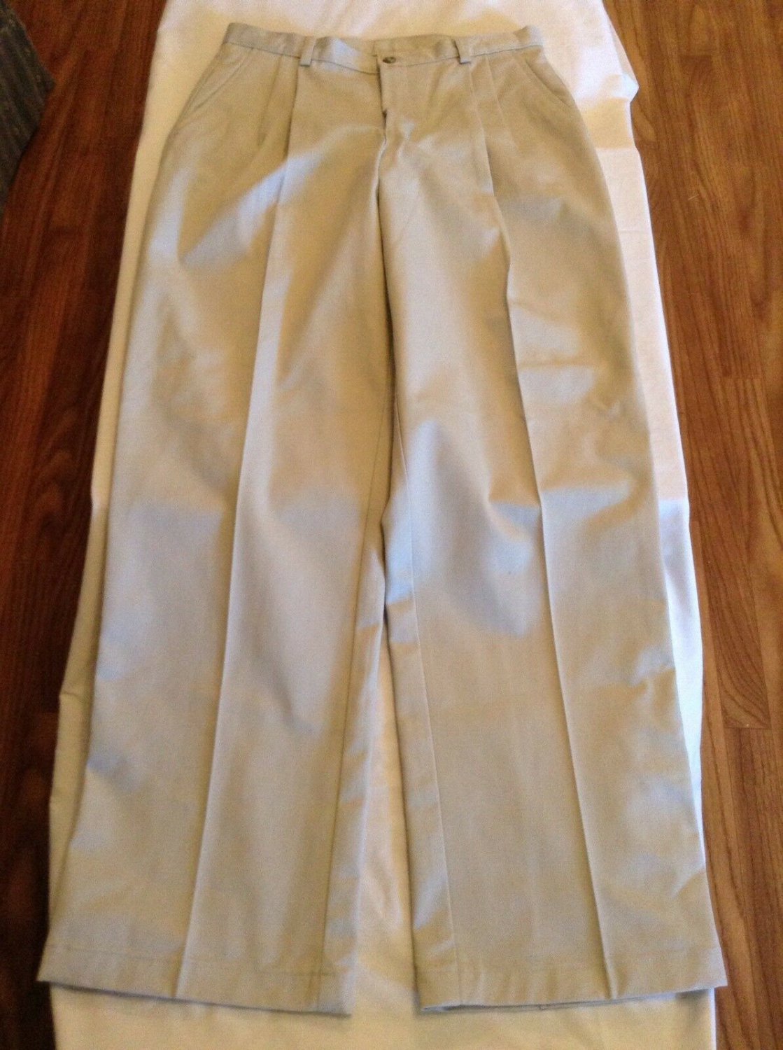 Size 18 Club Class khaki uniform pants pleated Easy Care Boys teens new