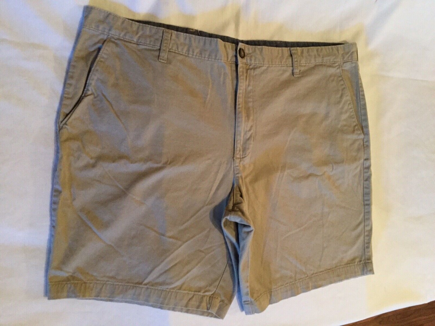 Size 42 George shorts khaki flat front inseam 8.5 inch mens