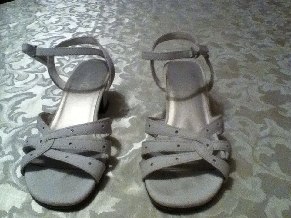 Size 1 Smart fit shoes white dress shoes sandals rhinestones girls