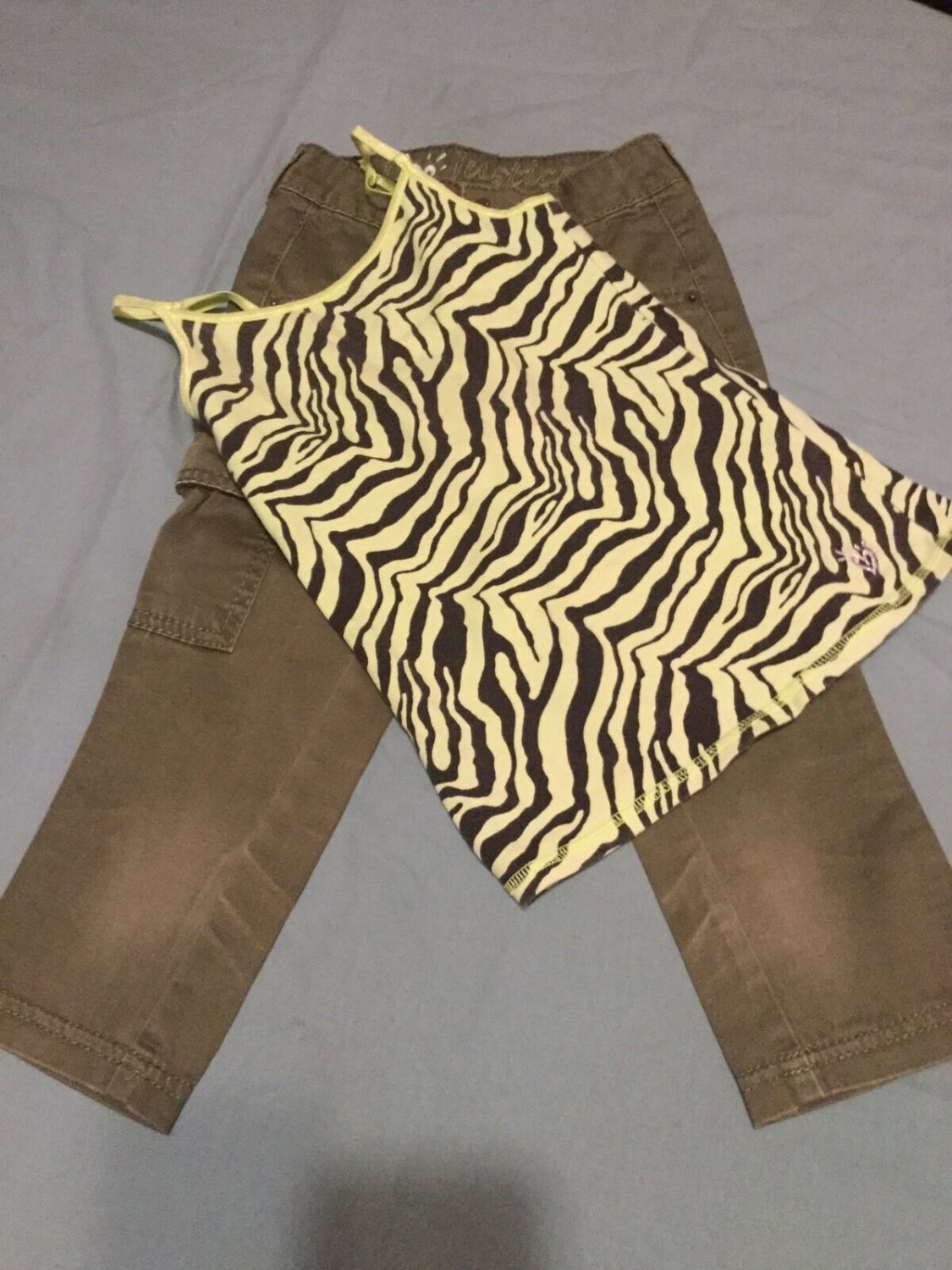 Size 7S Justice capri outfit set Size 6 7 green camisole girls