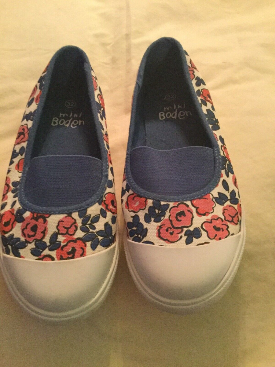 Mothers Day Mini Bolden shoes Size 1 EUR 32 blue white pink floral flats canvas