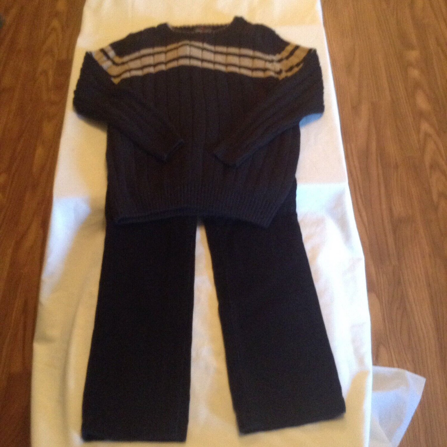 Mothers Day Club Class pants Size 6/7 sweater Size 7 corduroy 2 pc outfit