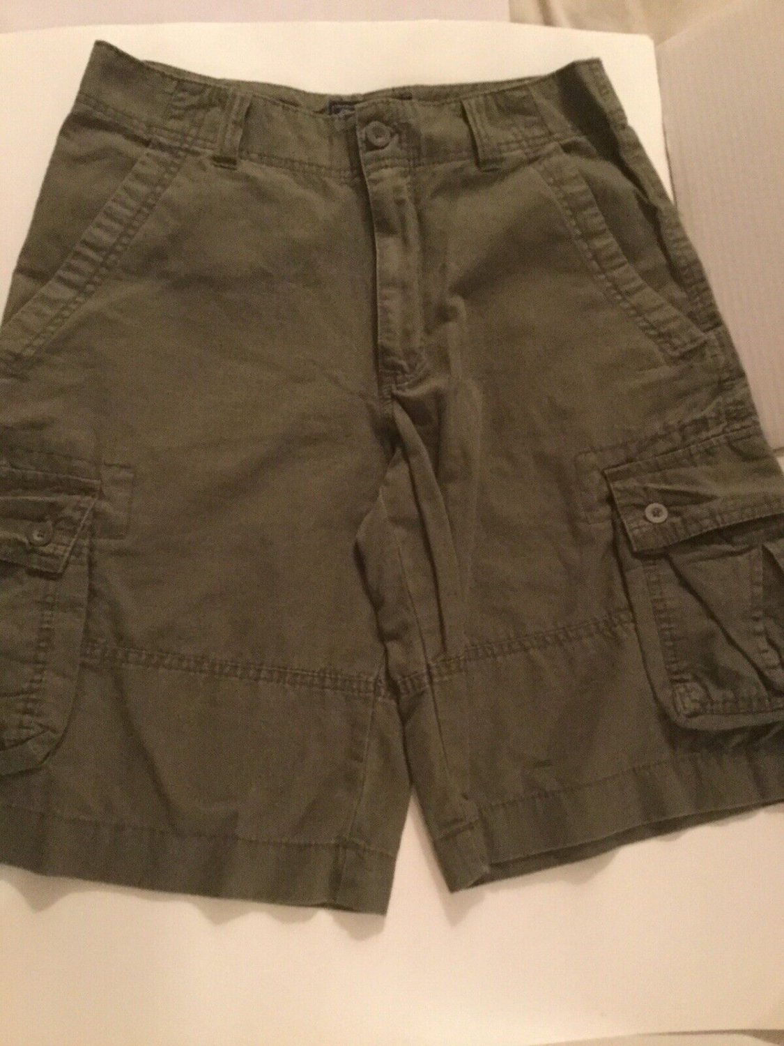 Size 30 American Rag shorts cargo combat green inseam 10.5 in mens