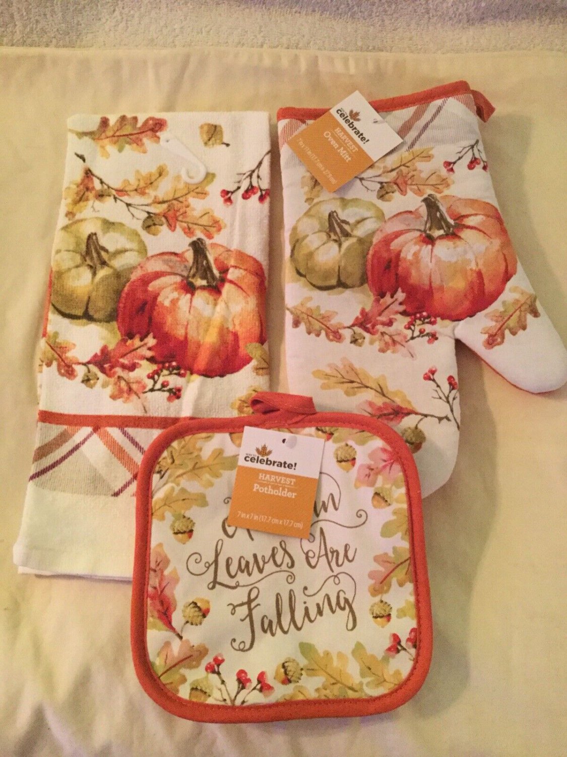 Kitchen fall winter 3 pc towel oven mitt potholder Way To Celebrate pumpkin