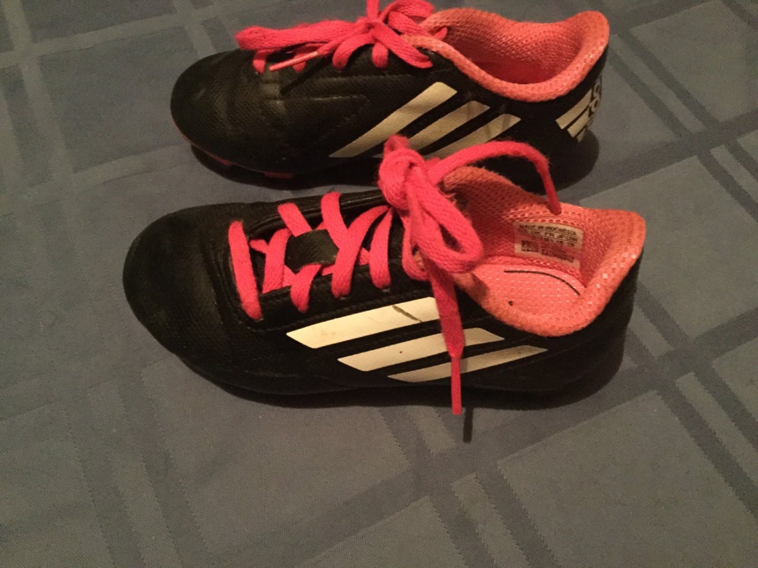 Adidas cleats Size 10.5 black baseball softball soccer girls athletic shoes