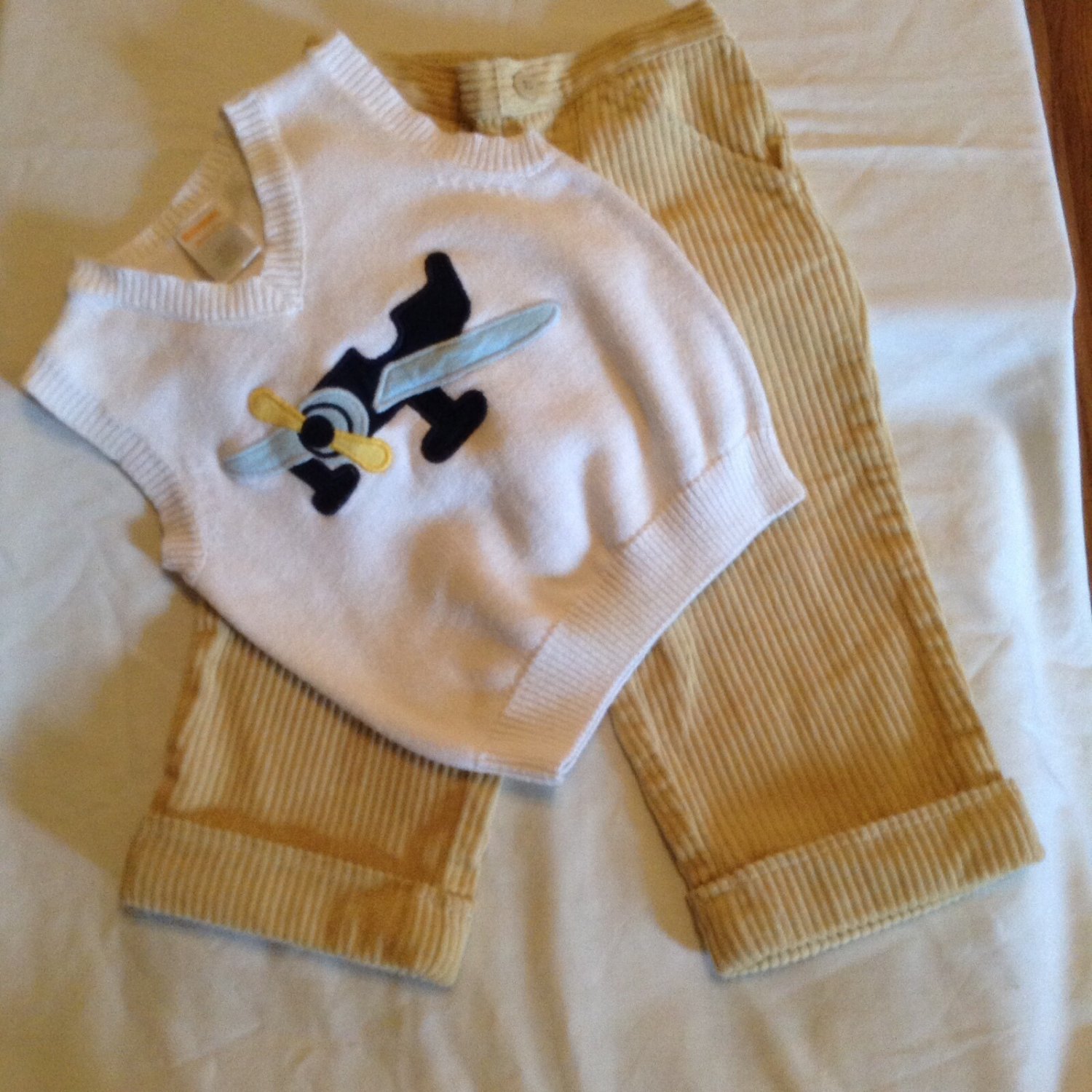 Winter Size 18  24 mo  Gymboree vest sweater corduroy pants 2 pc set outfit