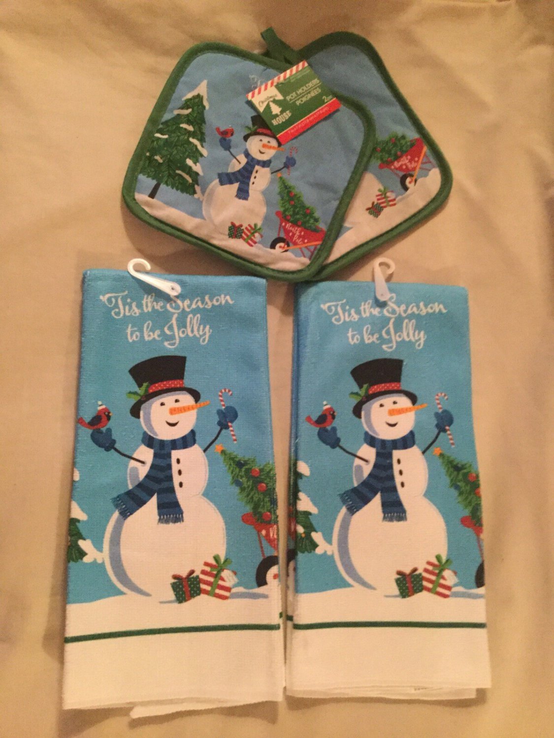 Winter 4 piece kitchen set Christmas towels snowman pot holder microfiber