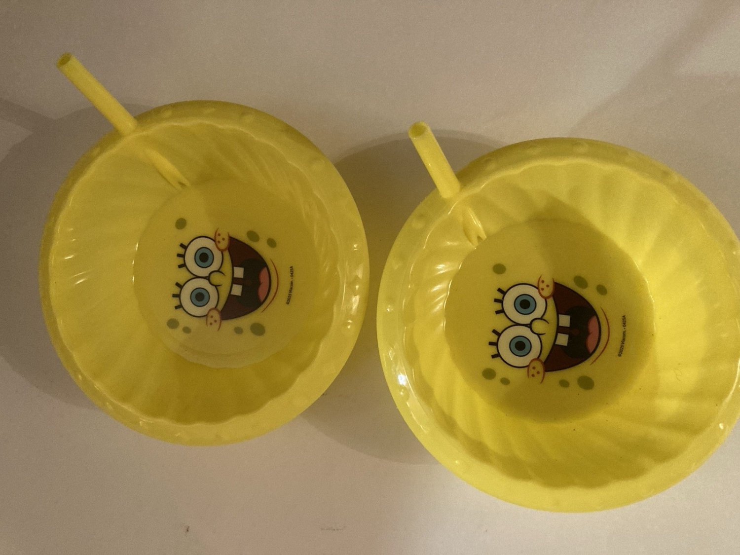 Nickelodeon Sponge Bob sippy bowl 2 pc cereals straw 6 x 6 inch yellow