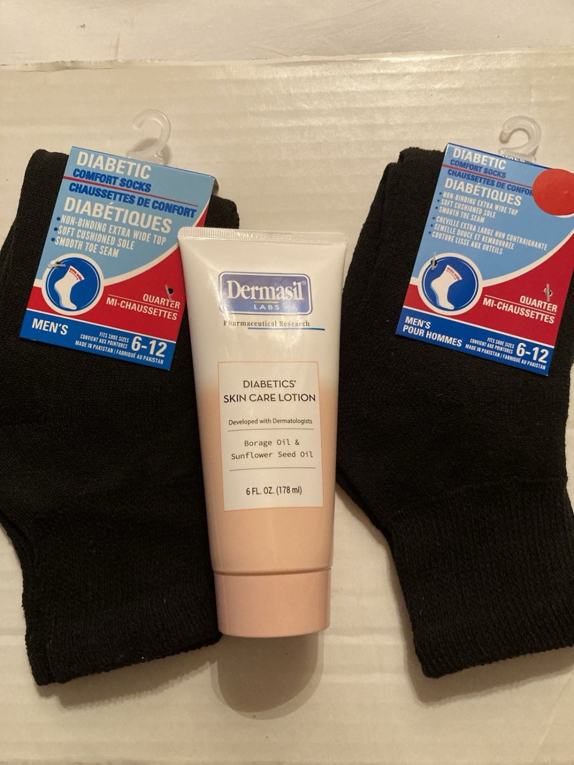 3pc gift set diabetics skin care lotion 6 oz Size 6 12 quarter socks black mens