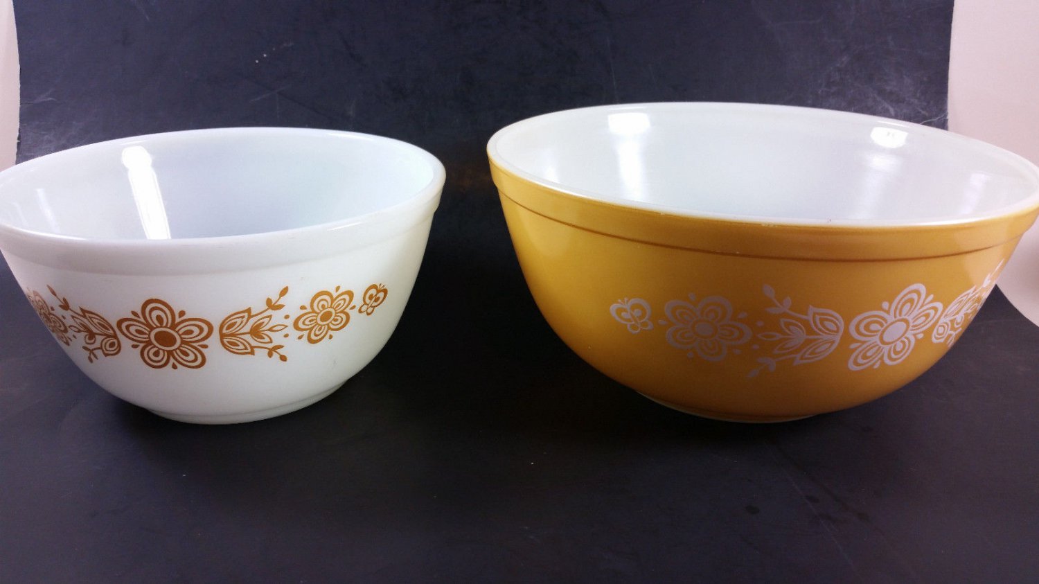 Pyrex Butterfly Gold pattern pair stacking bowls 402 403