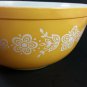 Pyrex Butterfly Gold pattern pair stacking bowls 402 403