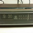 Vintage GE flip clock radio model 7-4305D for parts repair time not working
