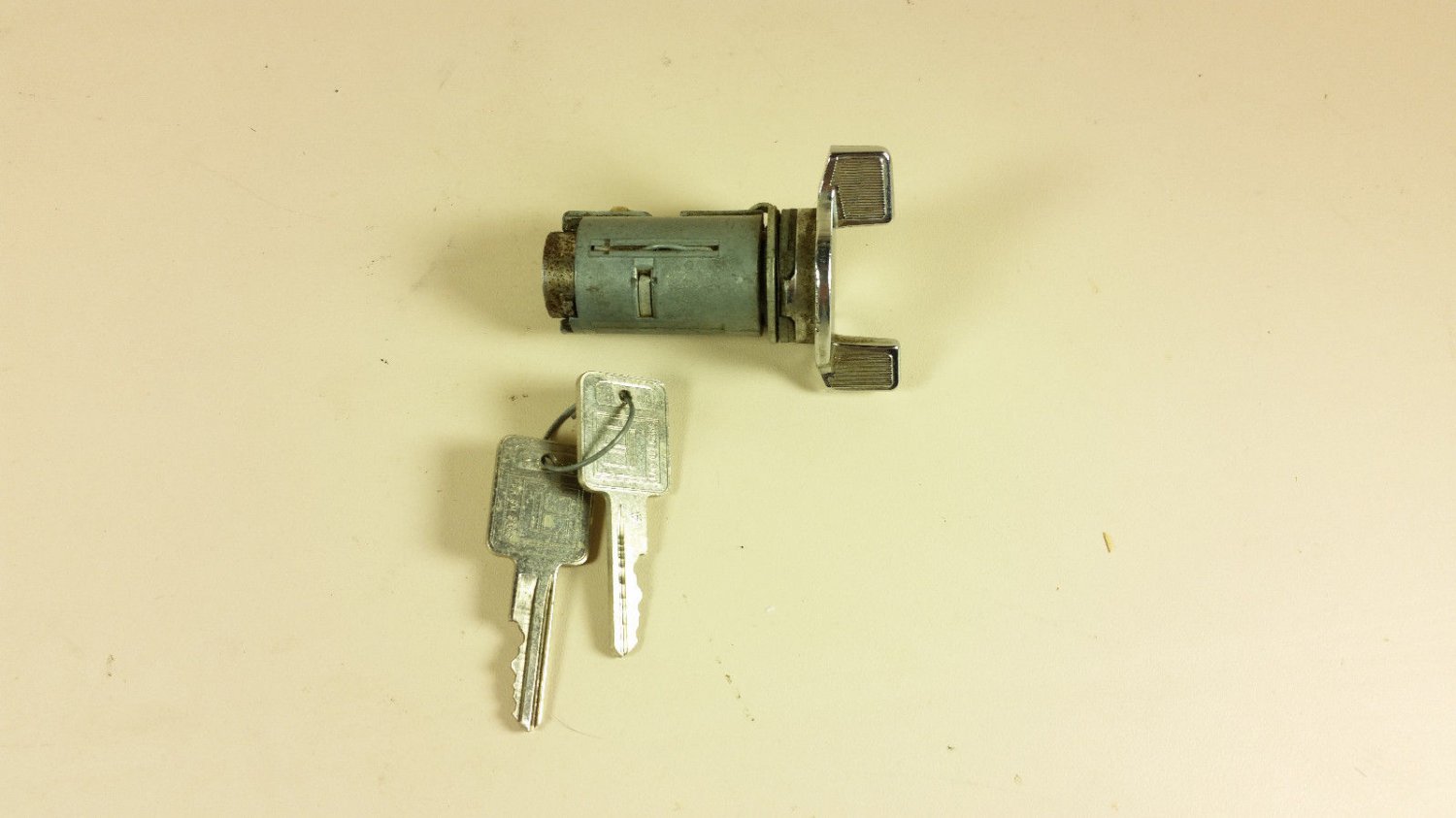 GM ignition switch with keys vintage used
