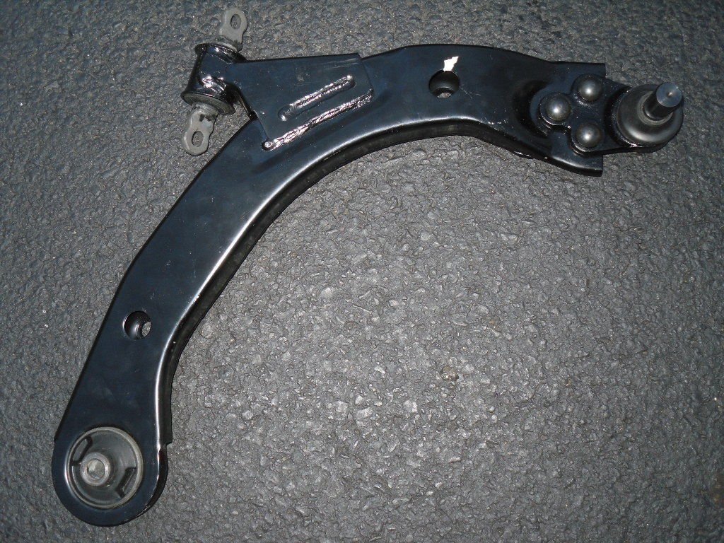 GM OEM Front Right Lower Control Arm for Chevy Cobalt, HHR, Pontiac G5