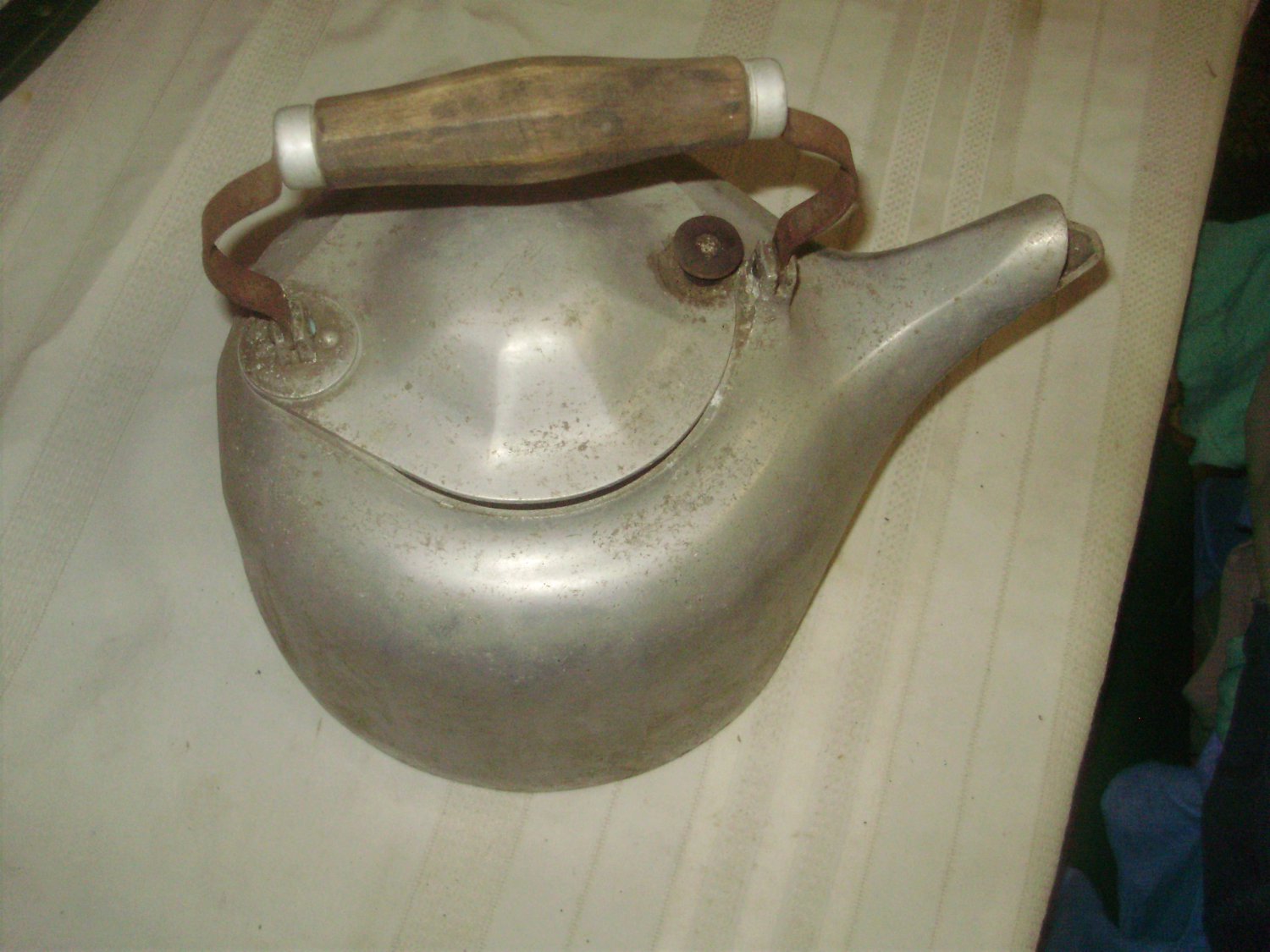 1940's griswold/erie,pa. colonial aluminum tea kettle/a583a/8qt
