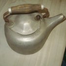 1940's griswold/erie,pa. colonial aluminum tea kettle/a583a/8qt