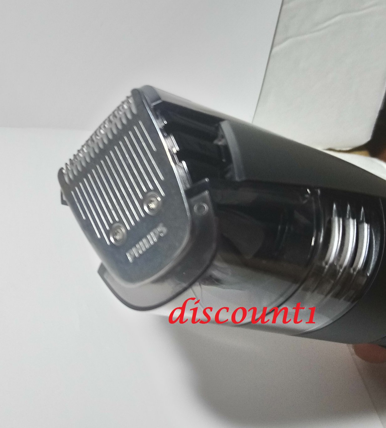 NEW Philips Norelco Beard Trimmer 7500 Vacuum System Upgrade of QT4050