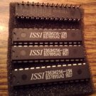 Lot of 8: ISSI IS61M256-15N :: 32K x 8 Static RAM
