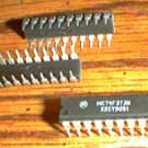 Lot of 18: Motorola MC74F373N